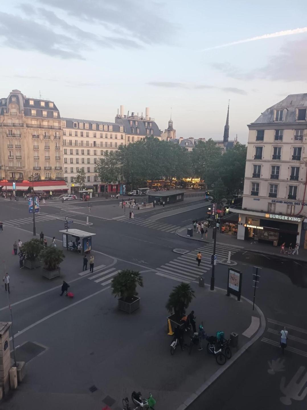 Hotel De Lorraine Paris Exteriör bild